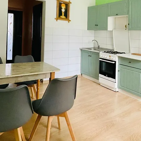 Apartment городоцька 169, жд вокзал,близько центр,парковка *