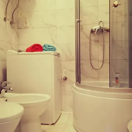 городоцька 169, жд вокзал,близько центр,парковка *