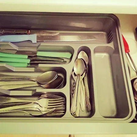 городоцька 169, жд вокзал,близько центр,парковка