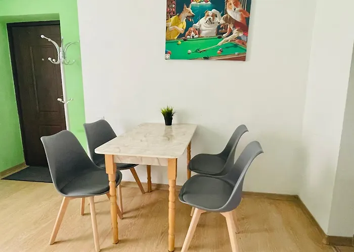 городоцька 169, жд вокзал,близько центр,парковка * إلفيف