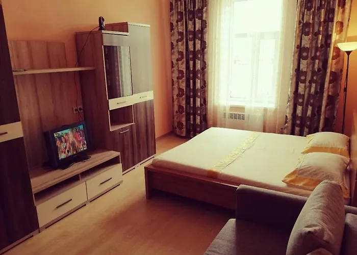 городоцька 169, жд вокзал,близько центр,парковка