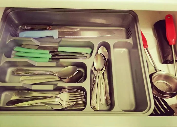 городоцька 169, жд вокзал,близько центр,парковка